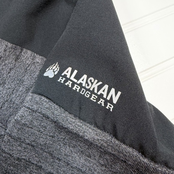 Alaskan Hardgear Duluth Trading Quarter Zip Pullover Men's Medium Black Gray EUC - Picture 4 of 7